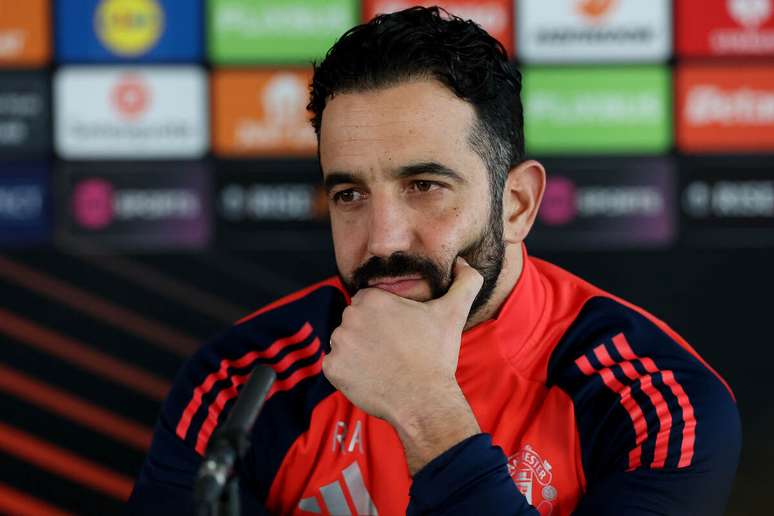 Ruben Amorim trope&ccedil;ou em casa no &uacute;ltimo jogo do United &ndash;