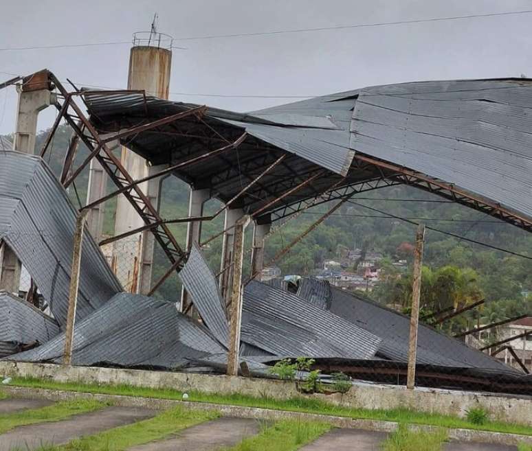 Destelhamento em Juqui&aacute;, no Vale do Ribeira, em S&atilde;o Paulo, em 4 de janeiro de 2026.