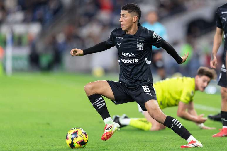 Johan Rojas deve ser confirmado como primeiro refor&ccedil;o do Vasco para 2026 &ndash;