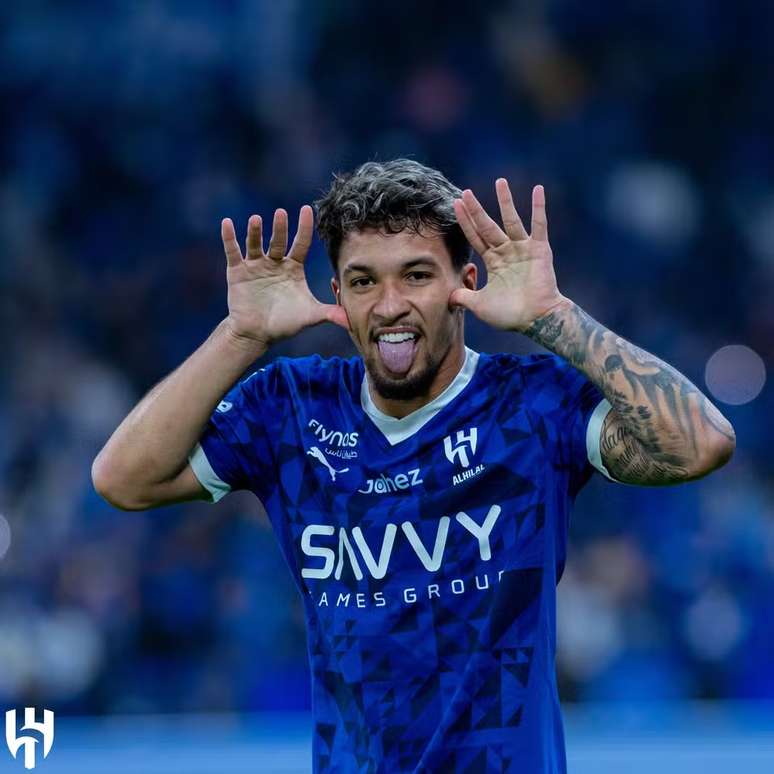 Marcos Leonardo comemora o gol marcado pelo Al-Hilal contra o Al-Ittihad e imita Neymar &mdash;