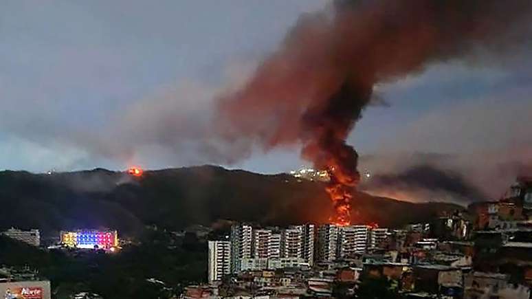 Os EUA atingiram diversas localidades no entorno de Caracas, incluindo o Forte Tiuna, maior complexo militar venezuelano
