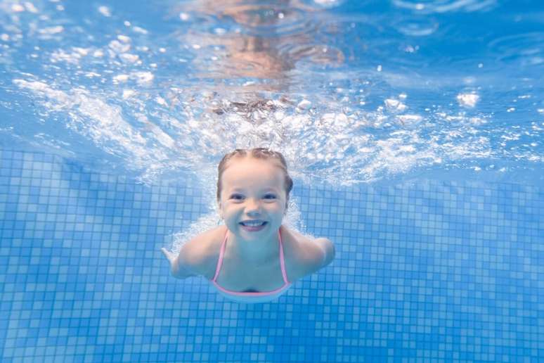 Al&eacute;m do lazer, ambientes aqu&aacute;ticos exigem aten&ccedil;&atilde;o redobrada &agrave; sa&uacute;de e &agrave; seguran&ccedil;a das crian&ccedil;as 