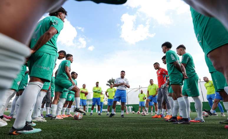 Time alviverde treina visando o tricampeonato da Copinha 2026 &ndash;