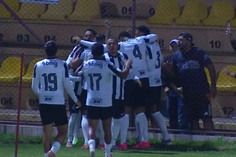 Galinho desencantou no segundo tempo &ndash;