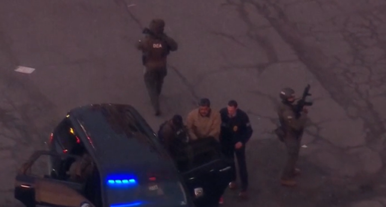 Maduro e Cilia Flores, esposa dele, foram transferidos de helic&oacute;ptero para&nbsp;Manhattan e, depois, de carro blindado para o tribunal