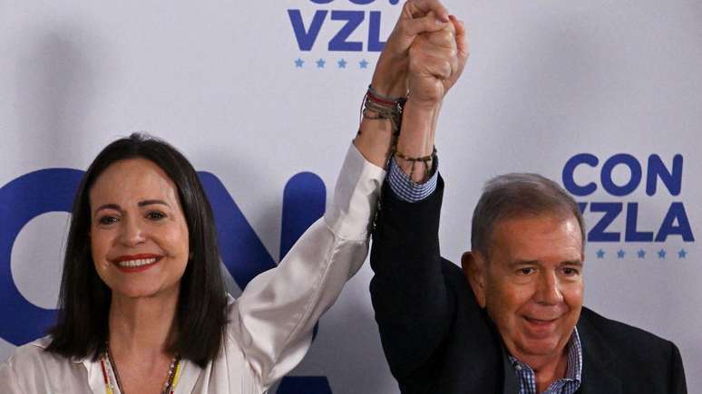 Mar&iacute;a Corina Machado e Edmundo Gonz&aacute;lez em Caracas, em 29 de julho de 2024, um dia ap&oacute;s as elei&ccedil;&otilde;es presidenciais venezuelanas
