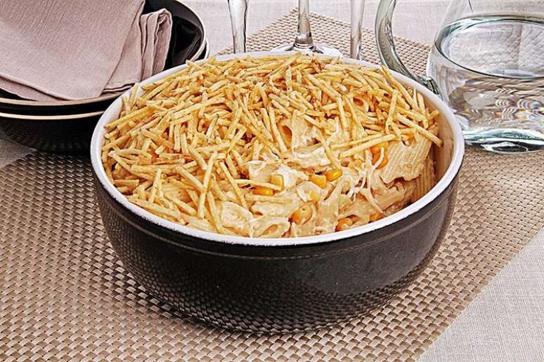 Delicioso macarr&atilde;o com frango e creme de milho &ndash; Foto: Guia da Cozinha
