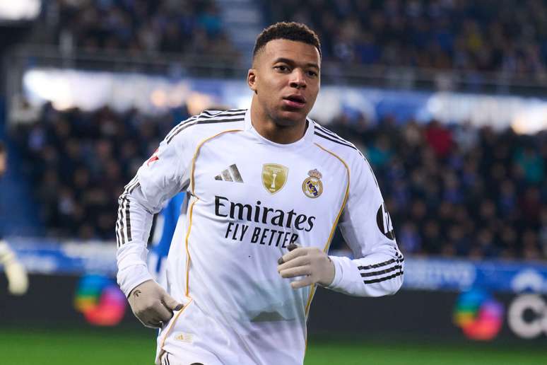 Mbapp&eacute; comemorando um gol pelo Real Madrid 