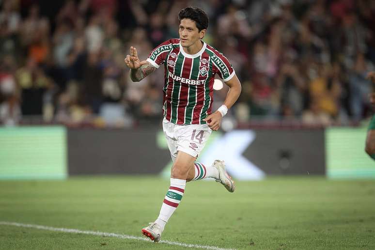 Cano comemora um de seus in&uacute;meros gols pelo Fluminense &ndash;
