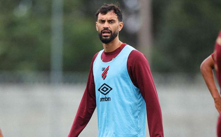 Mastriani est&aacute; no elenco do Furac&atilde;o que vai disputar o Paranaense &ndash;