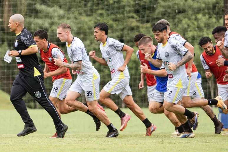 Alex tenta levar o Fantasma ao terceiro t&iacute;tulo do estadual &ndash;