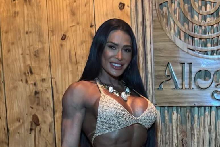 Gracyanne Barbosa durante suas f&eacute;rias em Trancoso