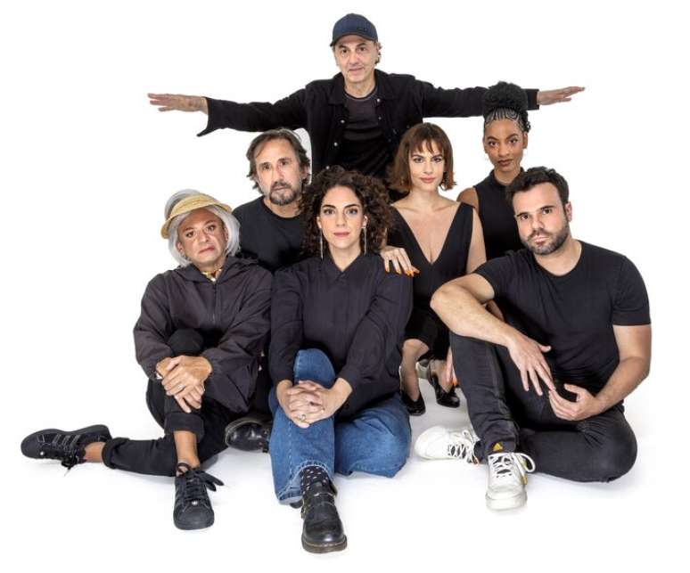 'Felicidade' estreia no Teatro S&eacute;rgio Cardoso nesta quarta, 7.