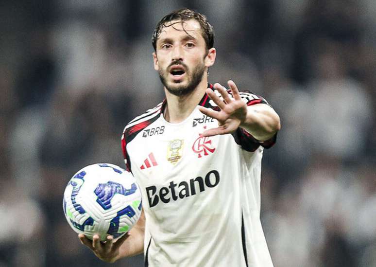 Mat&iacute;as Vi&ntilde;a deixa o Flamengo rumo ao River Plate; veja os moldes &ndash;