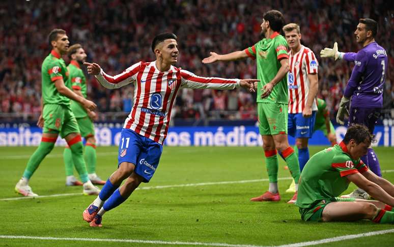 MADRID, SPAIN &ndash; OCTOBER 18: Thiago Almada of Atletico de Madrid celebrates scoring his team&rsquo;s first goal during the LaLiga EA Sports match between Atletico de Madrid and CA Osasuna at Riyadh Air Metropolitano on October 18, 2025 in Madrid, Spain. (Photo by Denis Doyle/Getty Images)