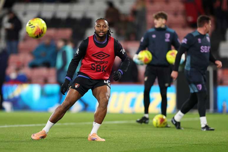 Antoine Semenyo durante aquecimento para jogo do Bournemouth contra o Arsenal pela Premier League &ndash;