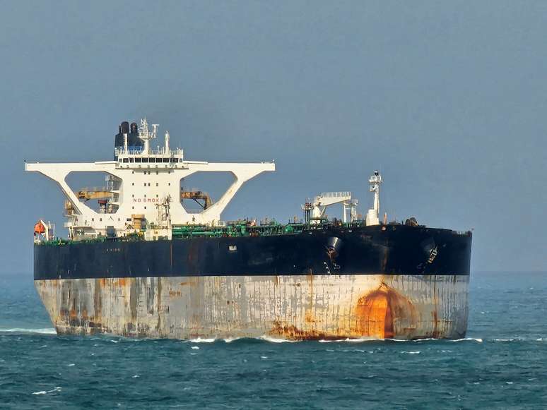 Navio petroleiro Bella-1 foi interceptado pelos EUA 