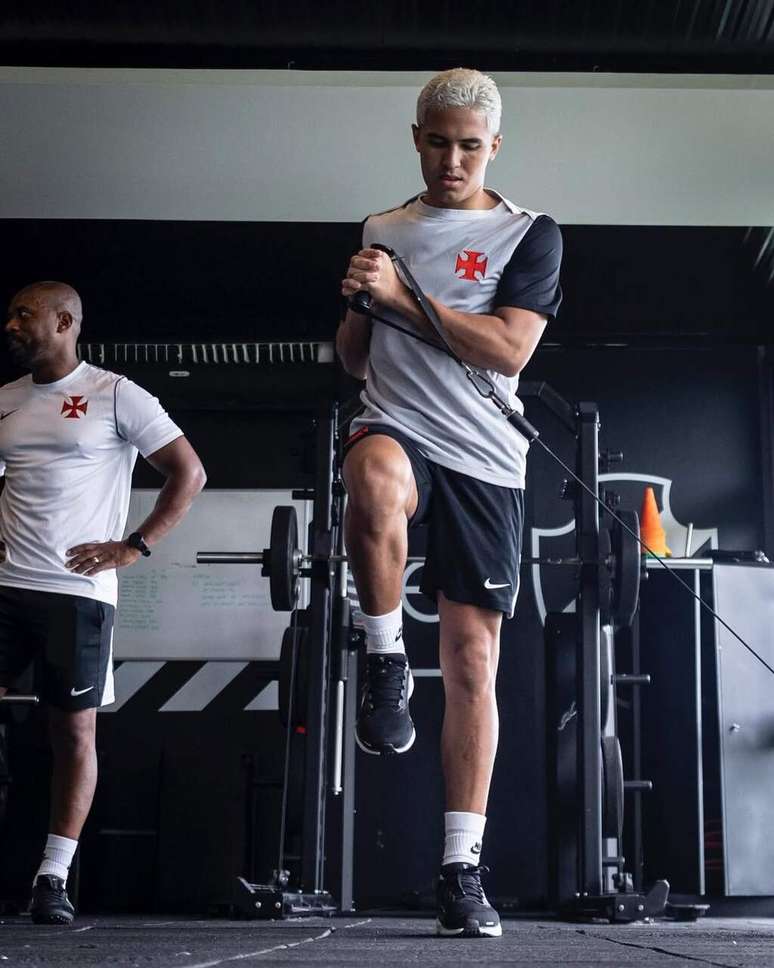 Paulinho chegou ao Vasco com 9 anos e j&aacute; defendeu a Sele&ccedil;&atilde;o Brasileira de base.