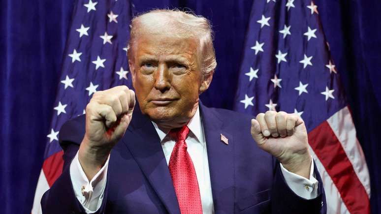 O governo Trump diz estar suspendendo san&ccedil;&otilde;es impostas ao petr&oacute;leo venezuelano de forma 'seletiva'