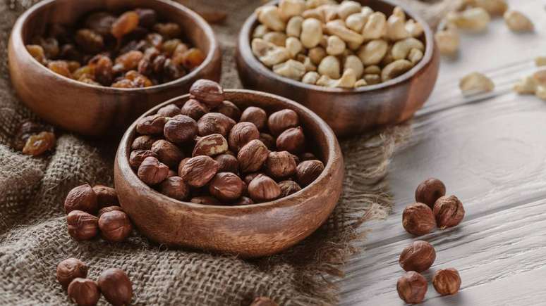 Ao integrar nozes e outras oleaginosas de forma planejada, a alimenta&ccedil;&atilde;o di&aacute;ria ganha maior densidade nutricional &ndash;