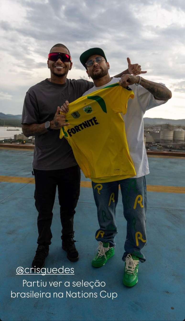 Neymar com o amigo Cris Guedes &ndash;