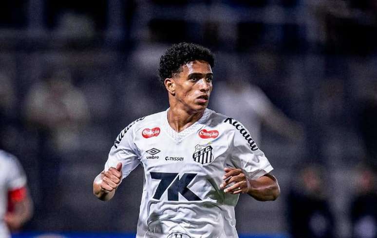 Souza est&aacute; no radar do Tottenham h&aacute; alguns dias &ndash;