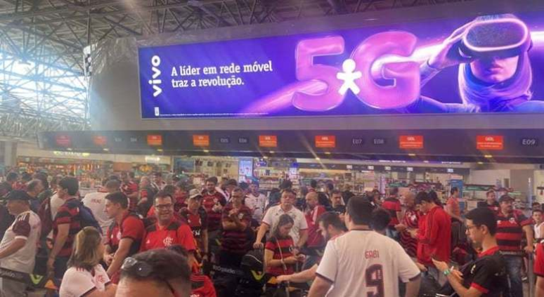 Confus&atilde;o entre rubro-negros no aeroporto &agrave;s v&eacute;speras da final da Libertadores 2022 &ndash;