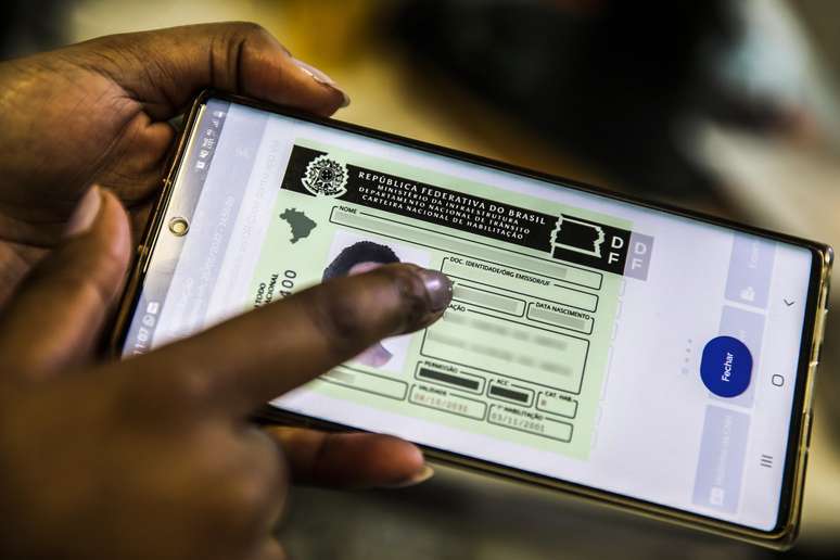 Carteira de motorista brasileira passa a valer em Portugal