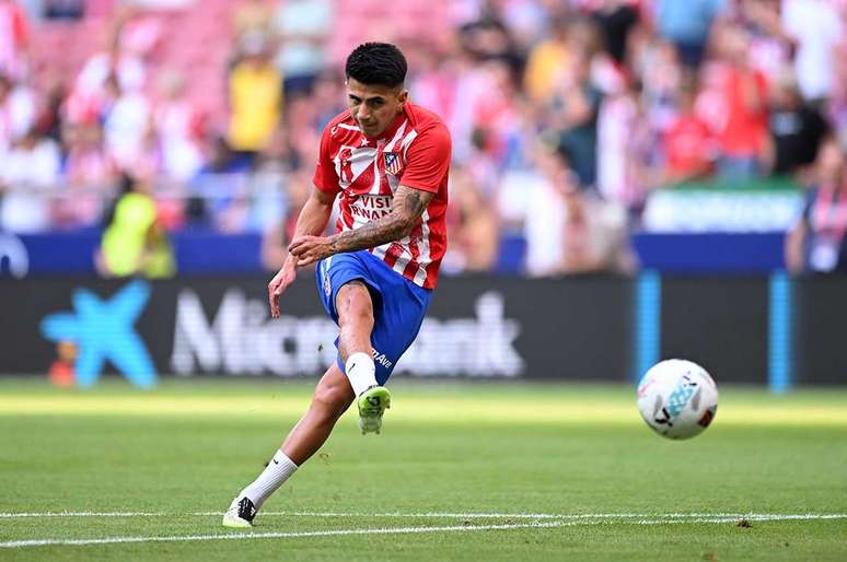 Thiago Almada teve poucas chances com Diego Simeone &ndash;