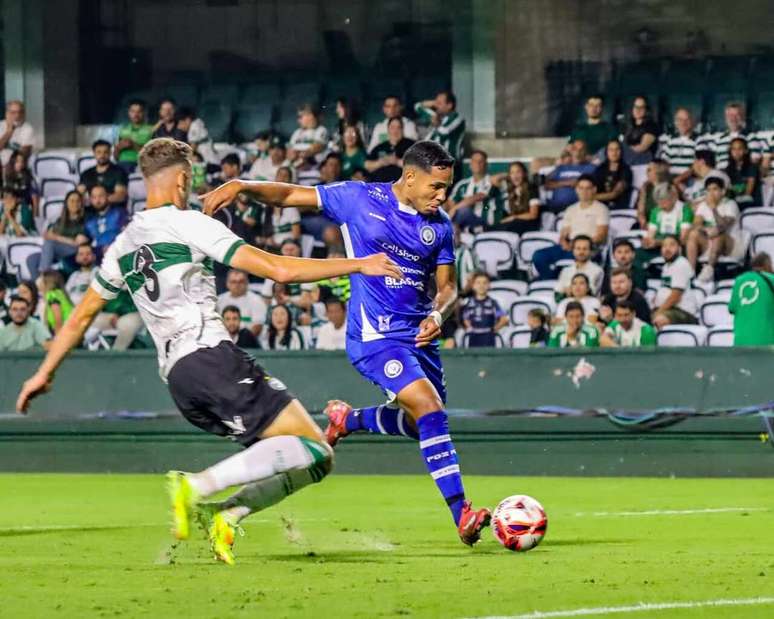 Coritiba perdeu para o Foz na estreia no Paranaense &ndash;