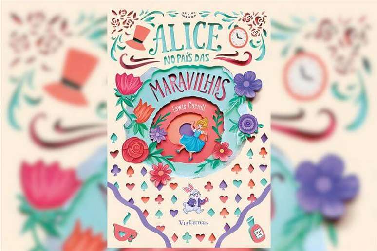 &ldquo;Alice no Pa&iacute;s das Maravilhas&rdquo; traz a hist&oacute;ria cl&aacute;ssica da menina curiosa que mergulha na toca de um coelho e vive uma jornada surreal por terras extraordin&aacute;rias 