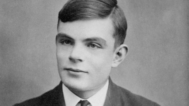 Alan Turing criou um teste que mede o qu&atilde;o indistingu&iacute;veis as m&aacute;quinas s&atilde;o dos humanos