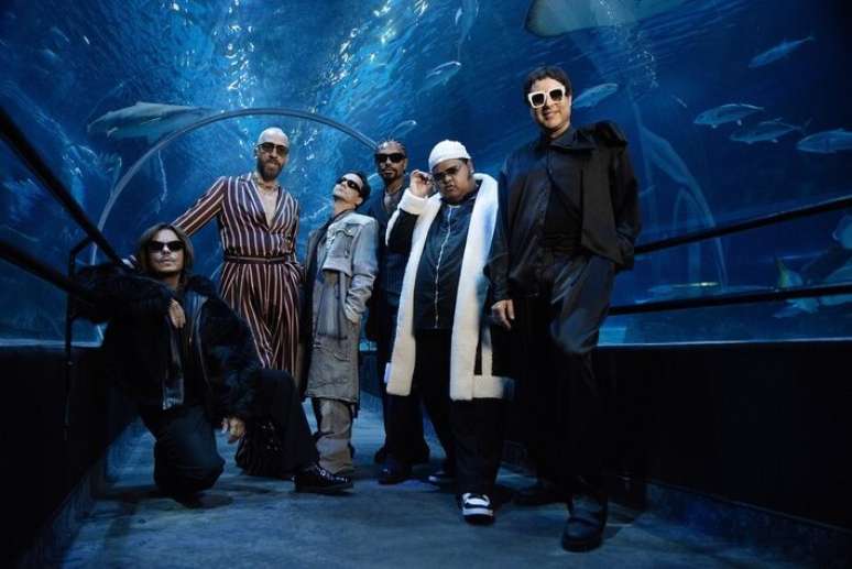 'వెరీ స్పెషల్ ఏజెంట్స్' యాక్షన్‌తో కామెడీని మిక్స్ చేసింది