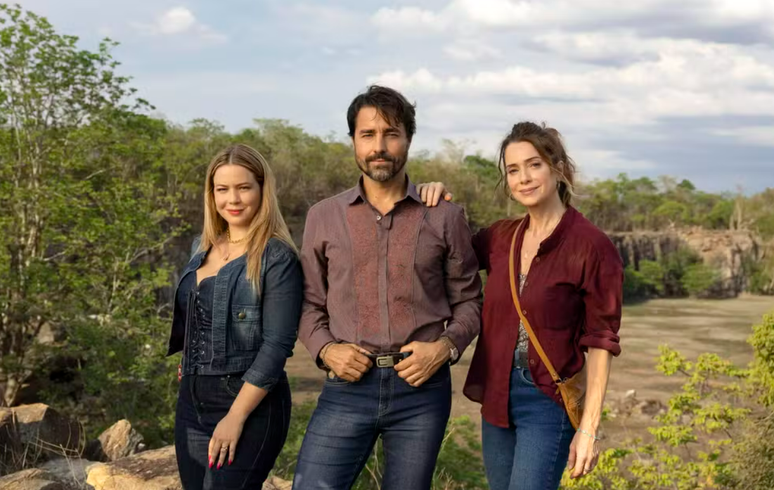 Leandra Leal, Ricardo Pereira e Leticia Spiller em Cora&ccedil;&atilde;o Acelerado