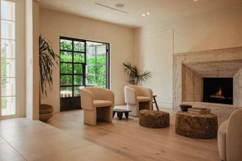 Casa fica bem localizada e custou R$ 24 milh&otilde;es