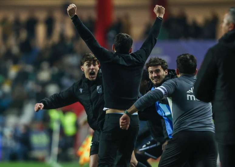 Vit&oacute;ria de Guimar&atilde;es elimina o Sporting em jogo incr&iacute;vel na semifinal. Enfim, alcan&ccedil;a a final.