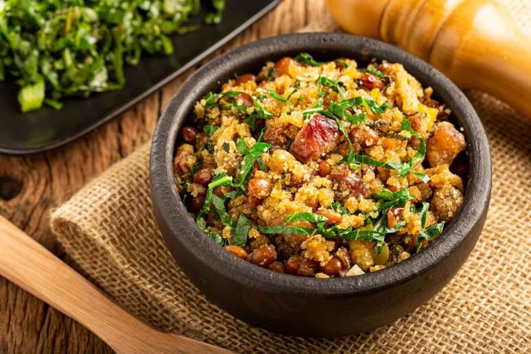 Feij&atilde;o-tropeiro 