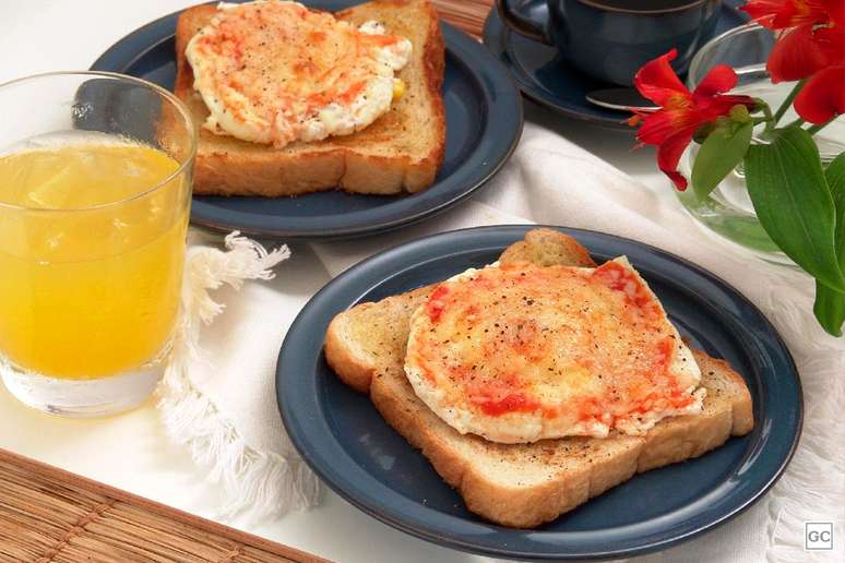 వేటాడిన గుడ్డుతో టోస్ట్ - ఫోటో: గుయా డా కోజిన్హా