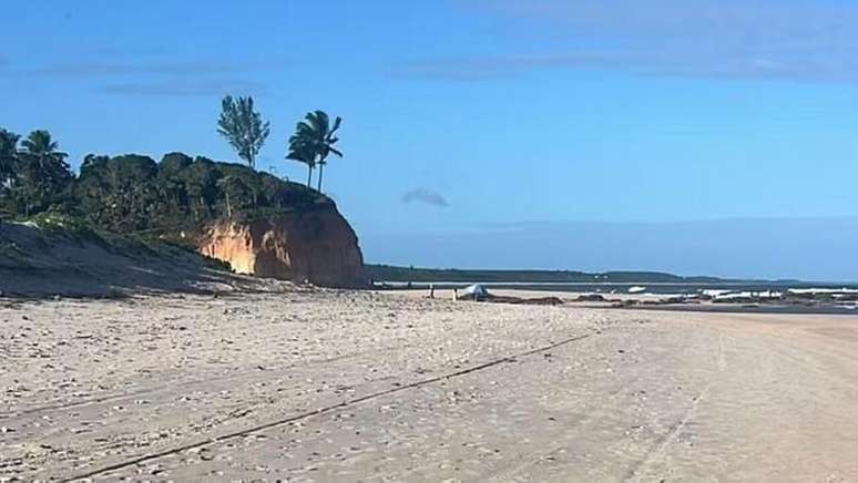 Fal&eacute;sia de onde torcedor vasca&iacute;no caiu tem 15 metros de altura &ndash;