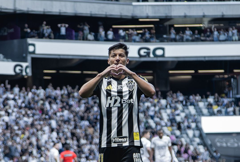 Preciado e Franco conversaram em meio &agrave; negocia&ccedil;&atilde;o. 