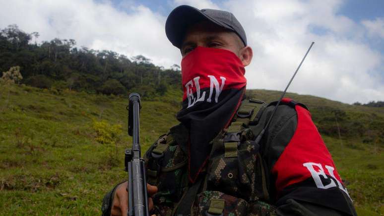 A guerrilha colombiana ELN opera na fronteira com a Venezuela e controla rotas de chave de coca&iacute;na