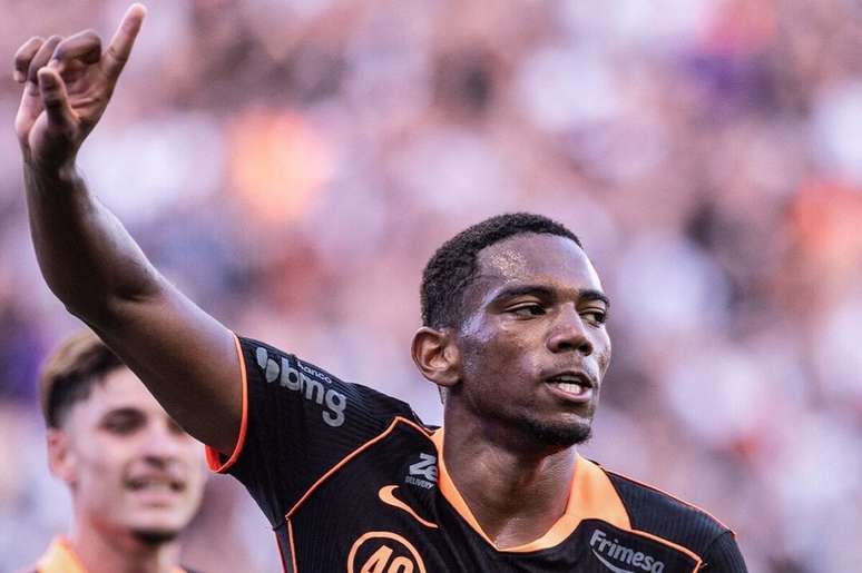 ఆండ్రే లూయిజ్ కొరింథియన్స్ యొక్క రెండవ గోల్‌ను పోంటే ప్రెటాకు వ్యతిరేకంగా చేశాడు –