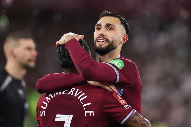 வெஸ்ட் ஹாமின் வெற்றியில் சம்மர்வில்லே மற்றும் காஸ்டெல்லானோஸ் தனித்து நின்றார்கள் –