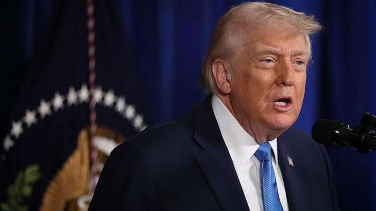 Trump afirmou que a ind&uacute;stria petrol&iacute;fera dos EUA estaria 'em pleno funcionamento' na Venezuela dentro de 18 meses