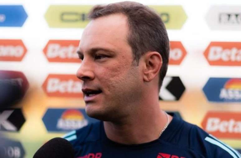 సమతుల్య గేమ్‌లో, రౌలినో డి ఒలివెరాలో పోర్చుగీసాతో ఫ్లెమెంగో 1-1తో ఉంది.