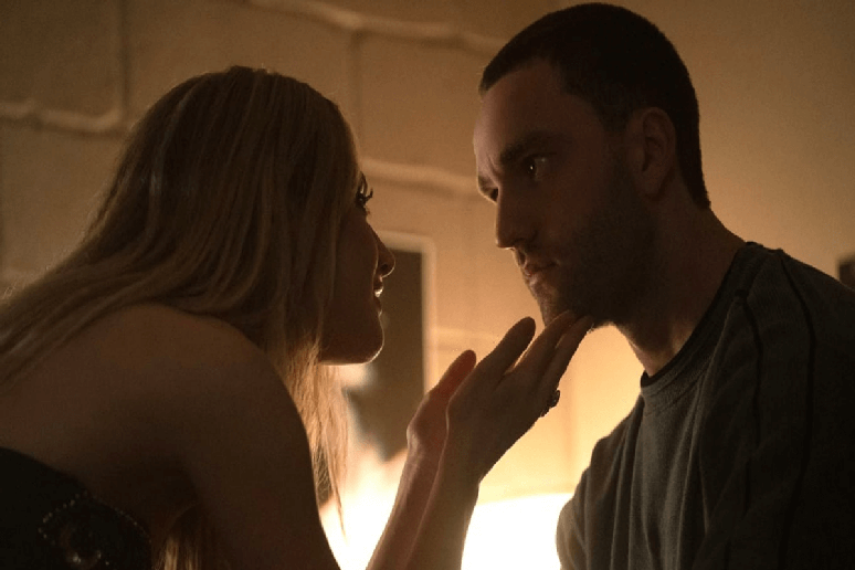 &ldquo;Me Conte Mentiras&rdquo; acompanha o relacionamento conturbado entre Lucy e Stephen, marcado por jogos emocionais e segredos 