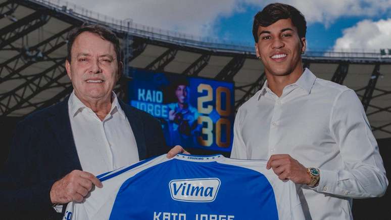 Cruzeiro renova contrato de Kaio Jorge até 2030 e valoriza atacante após temporada histórica