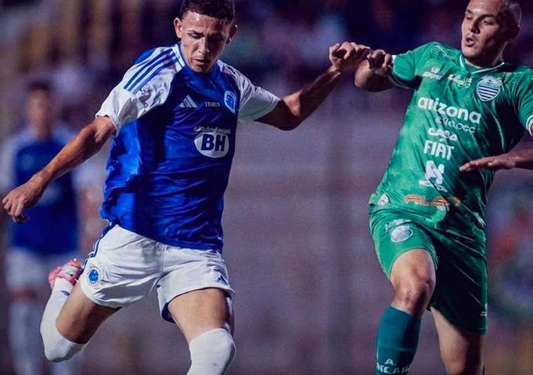 Cruzeiro e Meia Noite duelaram na manh&atilde; desta segunda-feira (11/1), em Patroc&iacute;nio Paulista, pela Copinha &ndash;