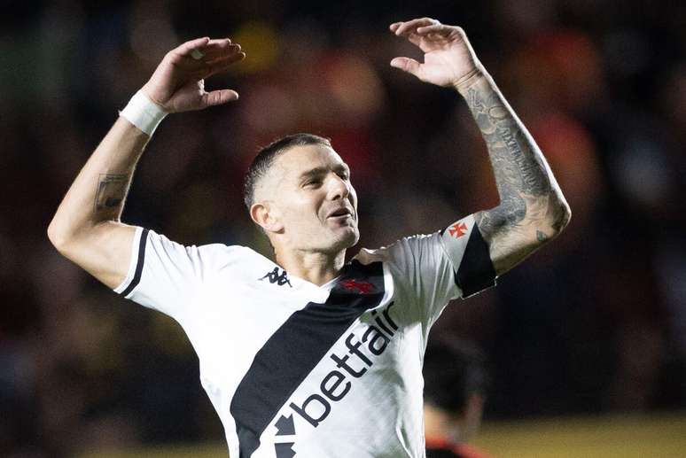 Vegetti deve seguir como capit&atilde;o do Vasco &ndash;