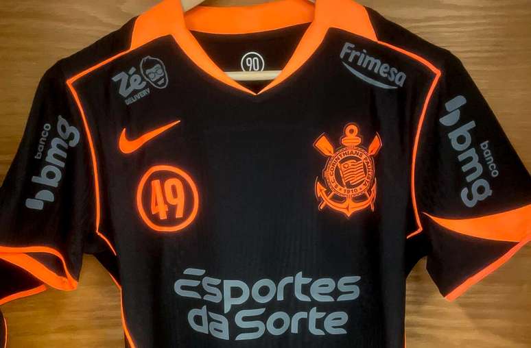 Novo acordo de patroc&iacute;nio do Corinthians tamb&eacute;m prev&ecirc; b&ocirc;nus por desempenho e verbas de marketing, entre outras coisas &ndash;